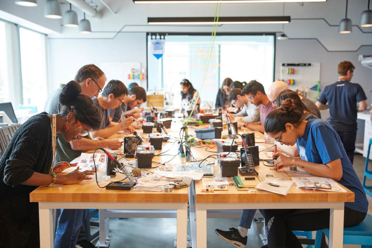 Microsoft shuts the door on The Garage, the central program behind its ...