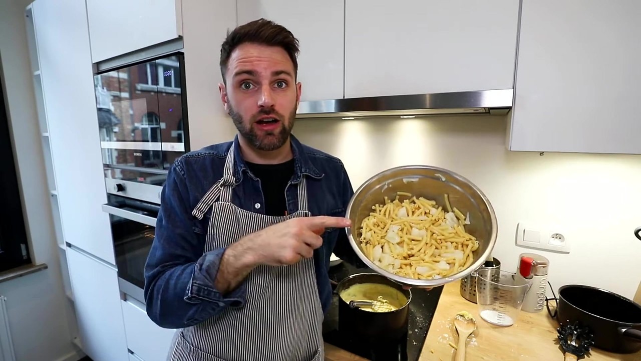 I made Gordon Ramsay’s mac and cheese with cauliflower