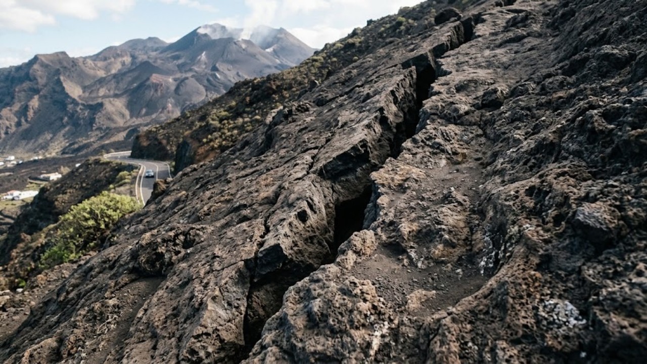 Island volcano collapse could send a tsunami to Florida