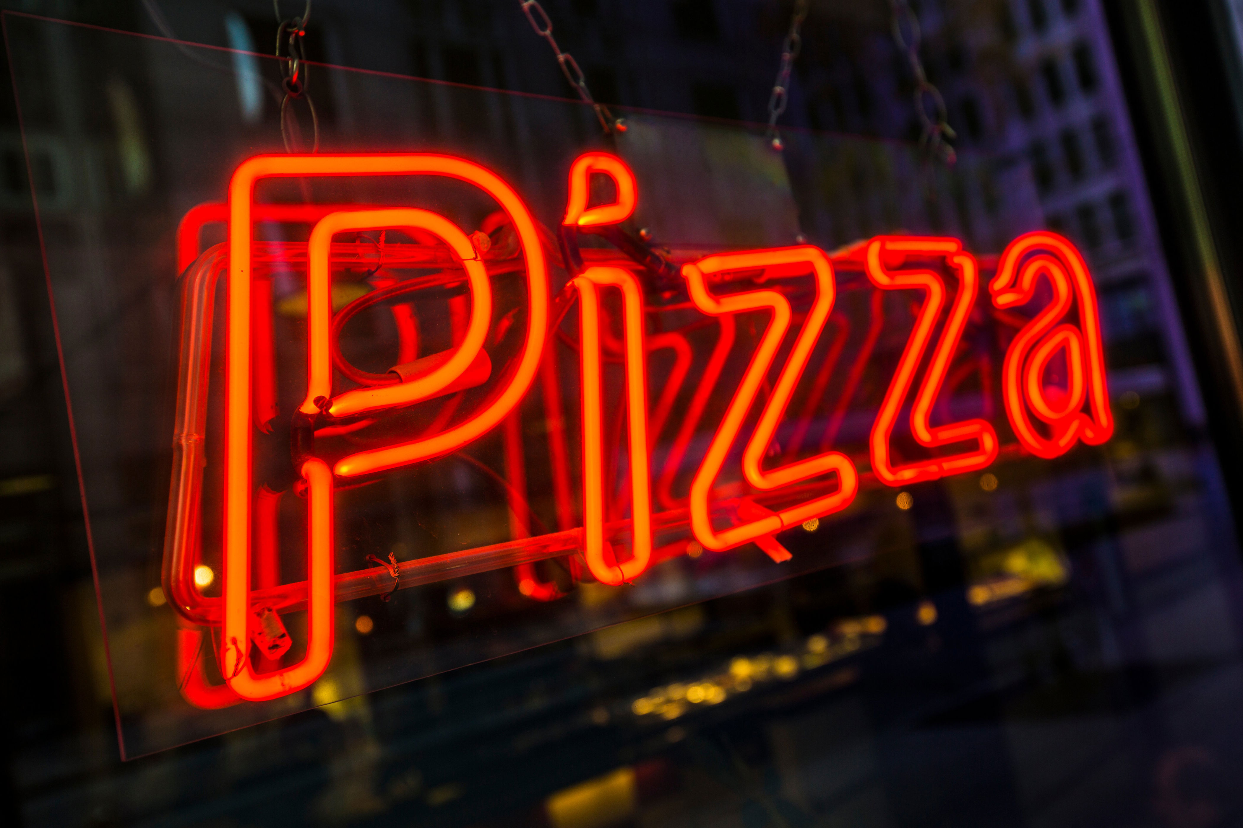 2 Chicago pizzas named among the 27 best in the U.S. by Food & Wine ...