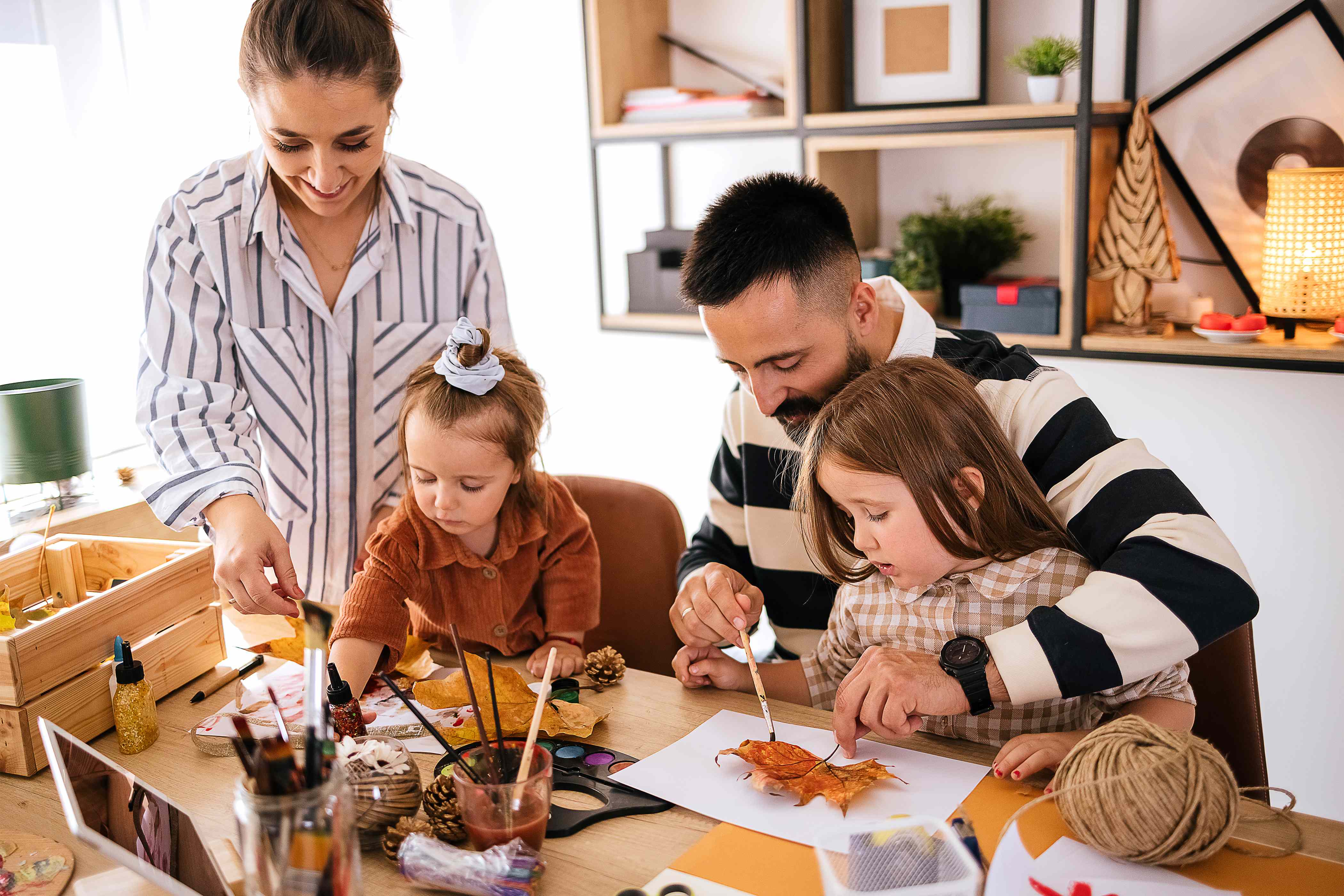 25 fall activities for kids that make the most of the season