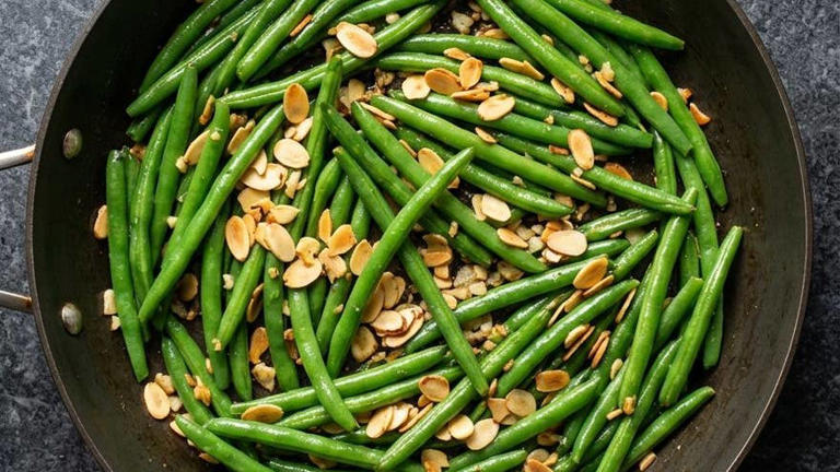 Green Beans Almondine Recipe With Almonds and Finely Lemon Zest