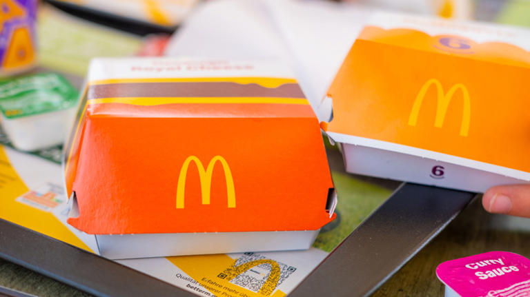 The difference between the McDonald's Quarter Pounder and double ...