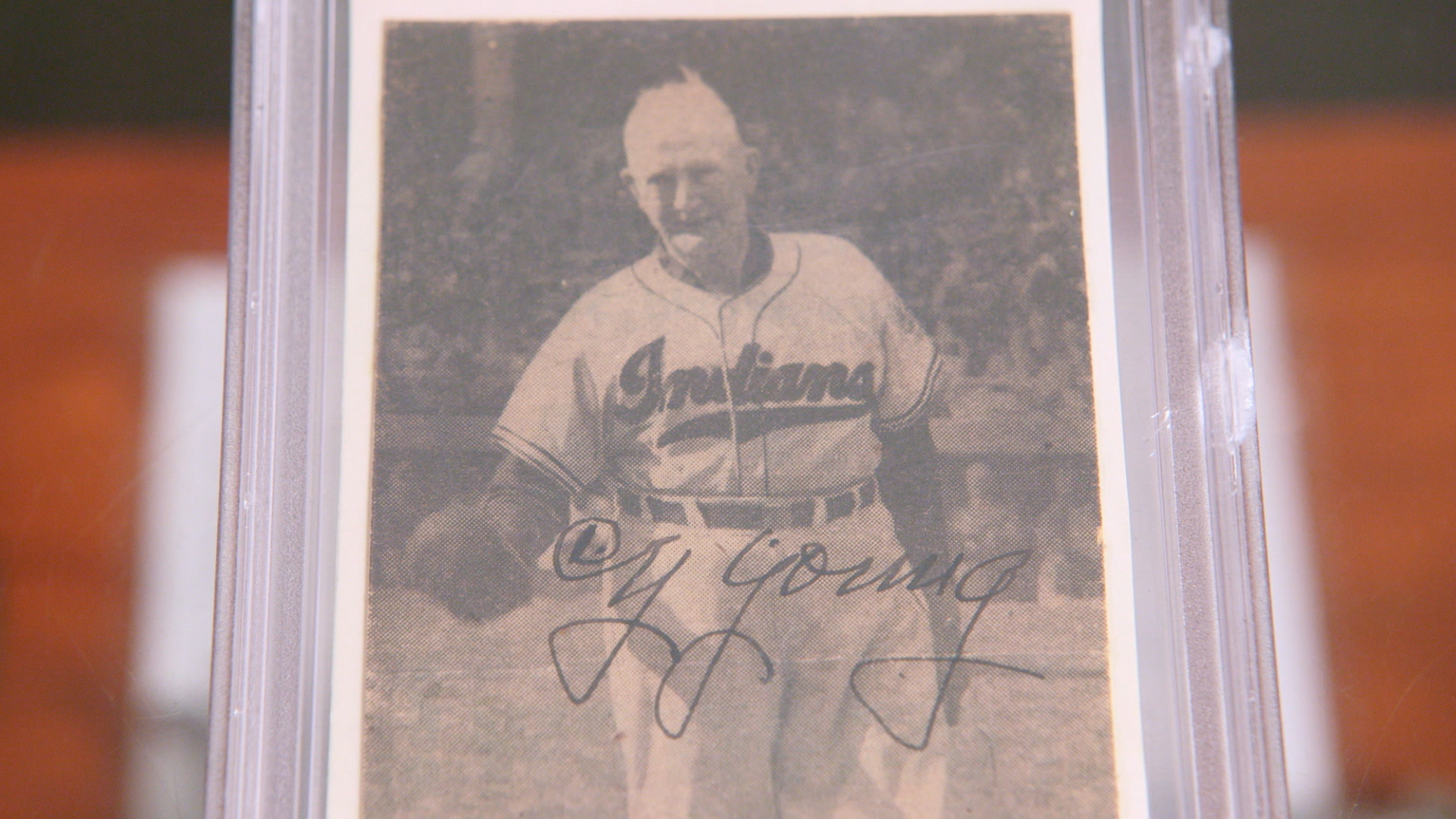 Chumlee’s big swing for rare signed Cy Young photograph | Pawn Stars