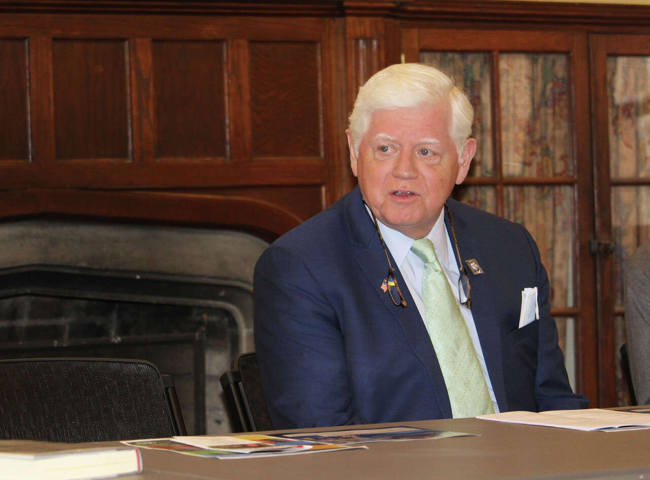 Suspicious mail sent to 4th Connecticut official amid FBI investigation ...