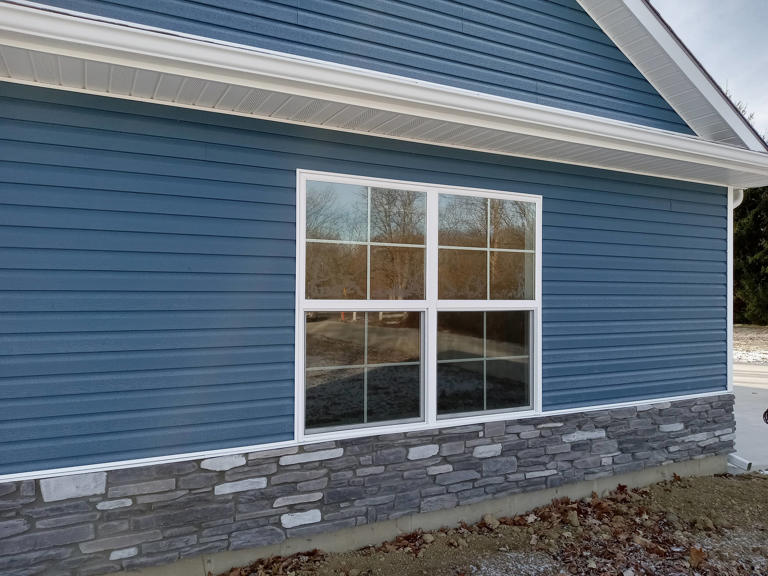 When is the cheapest time to replace windows? How seasonality affects ...