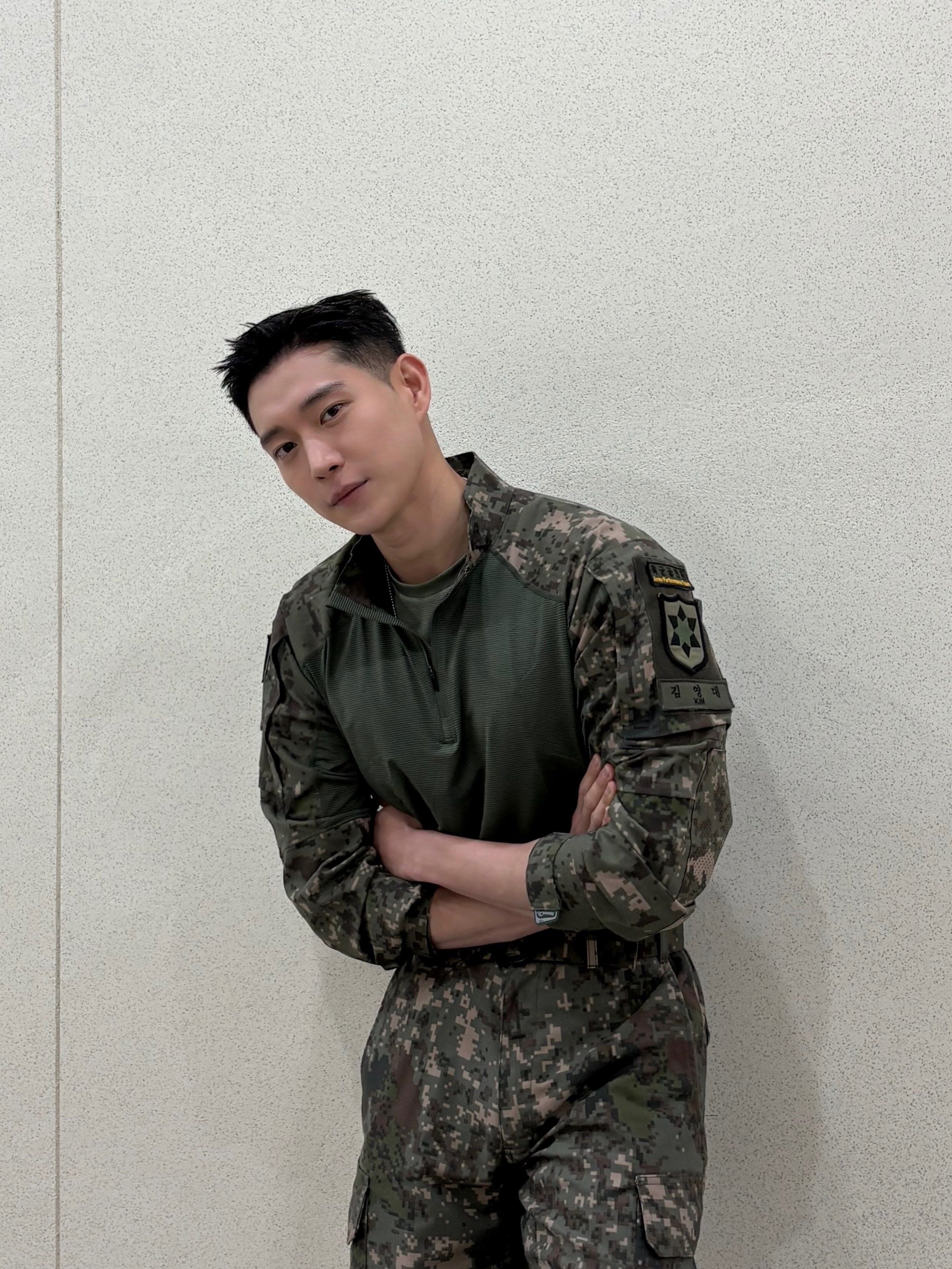 The military effect: Kim Youngdae's instant heartthrob status while in ...