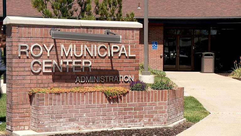 Signature withdrawals block Roy budget referendum from November ballot