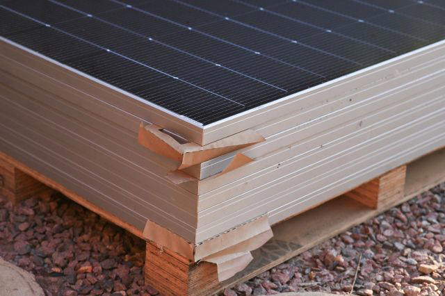 UK homeowner enticed by Boxt's 'free' solar panel deal, and commenters ...