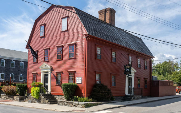 The oldest restaurant in Rhode Island was once run by a pirate