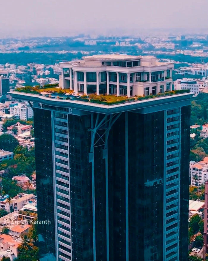 Indian tycoon’s rooftop mansion has a pool, a lawn and a skyline view ...