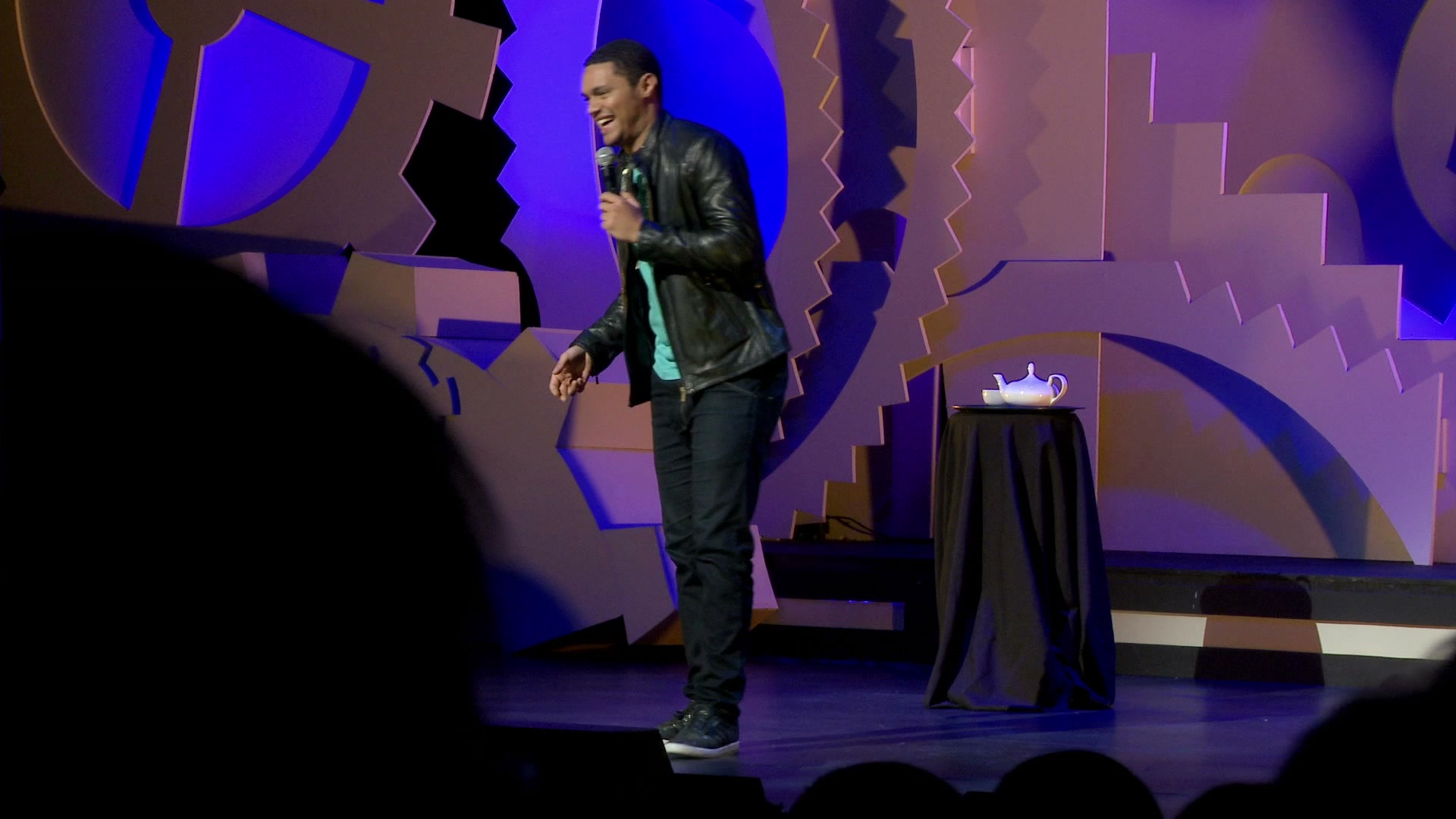 Trevor Noah breaks down South Africa’s obsession with rugby and why ...