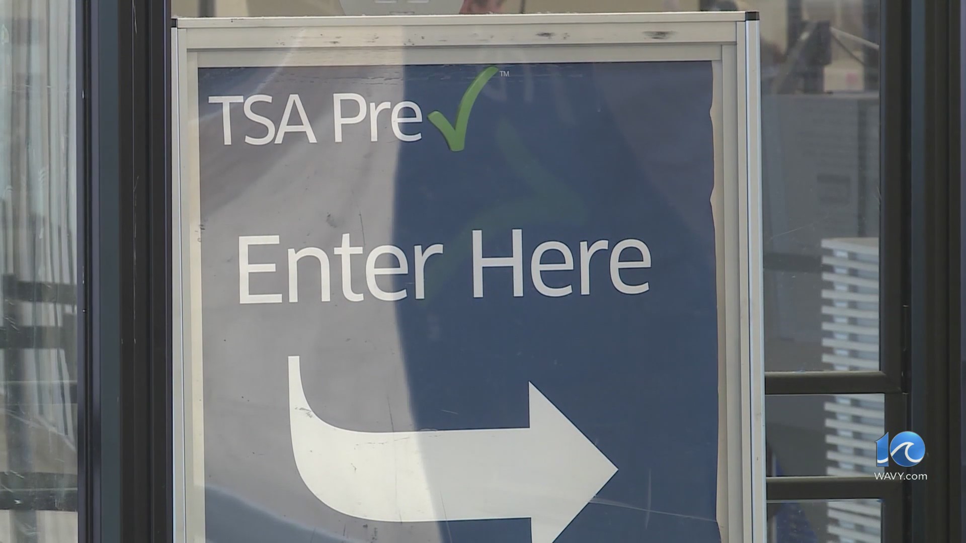 TSA cuts back non-ticketed gateside program