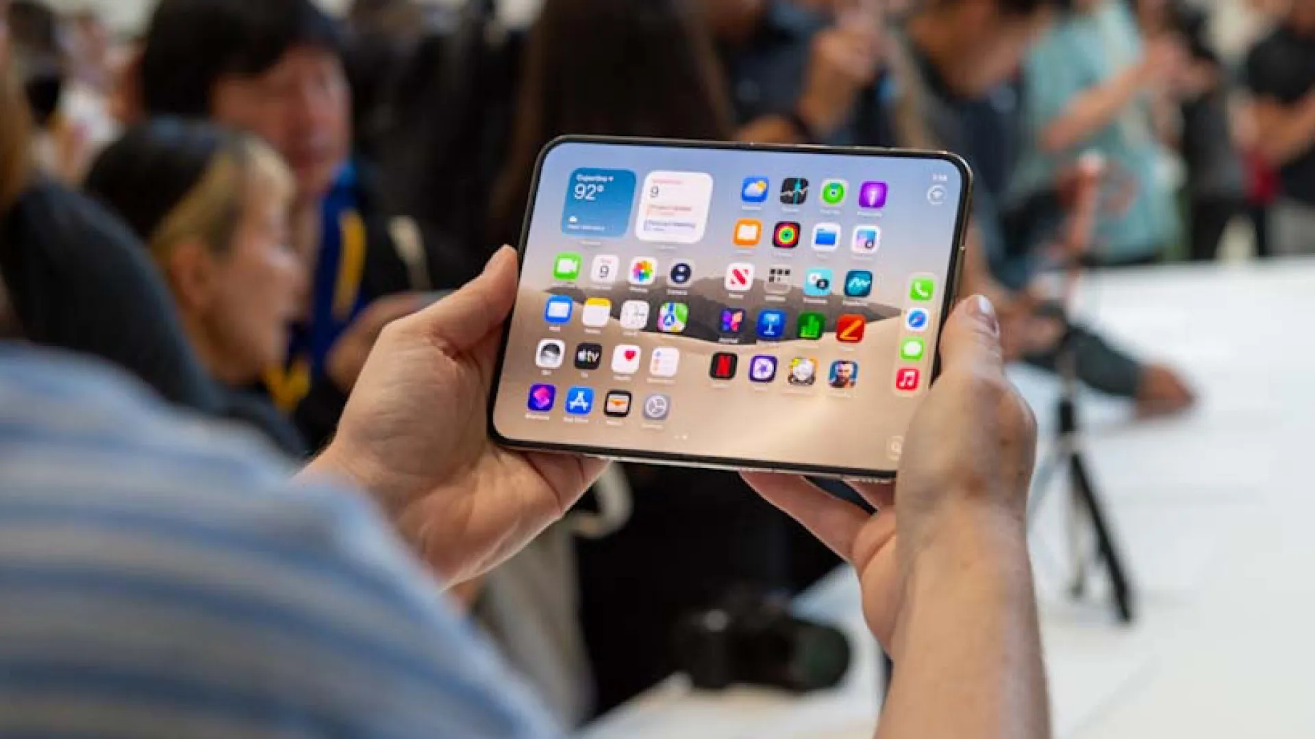 Apple limita compras do iPhone Duo a dois telemóveis por pessoa