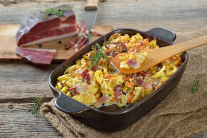 Rustikales Ofengericht: Spätzle-Auflauf mit Käse und Schinken