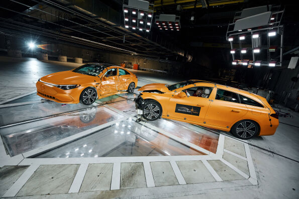 Mercedes-Benz puts new CLA through world-first side-impact crash test ...