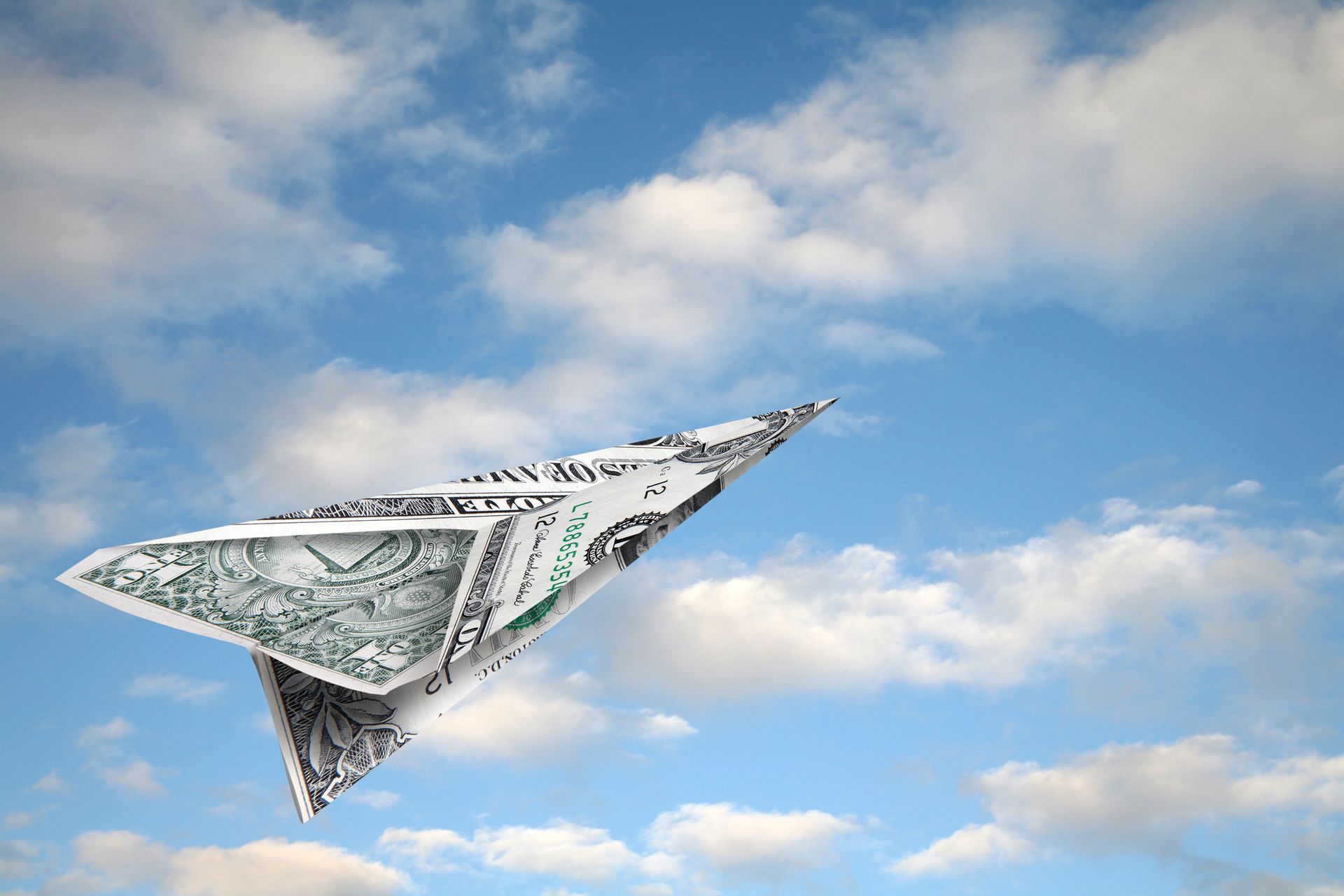 United Airlines CEO calls for a national wealth tax and new taxes on ...