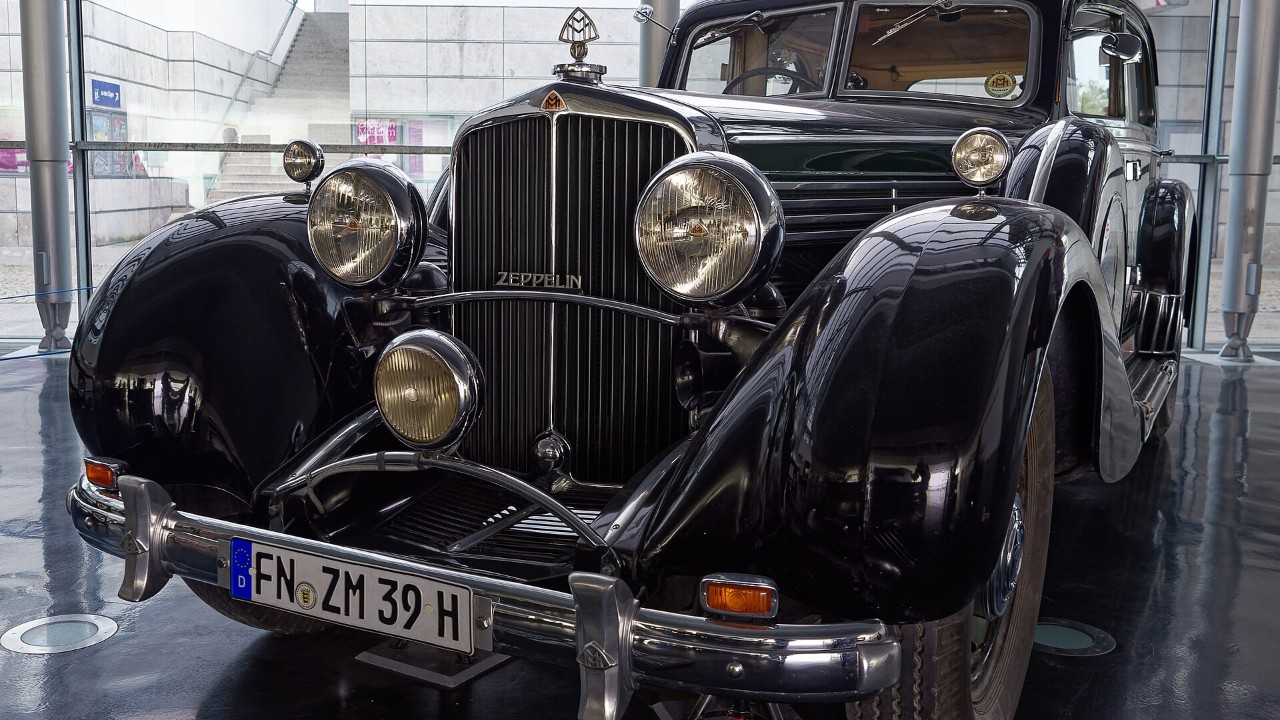 No more than about 25 Maybach Zeppelins were built as the DS 8, with an ...