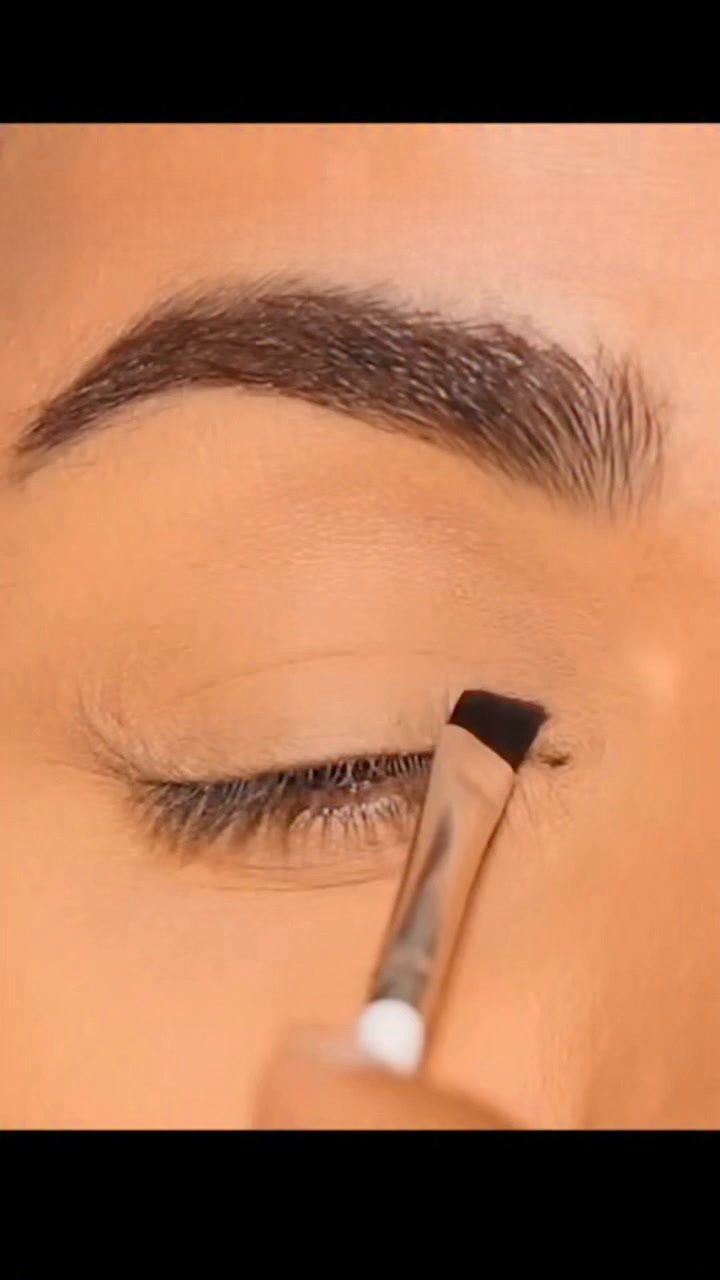 Smokey eye makeup cheat sheet