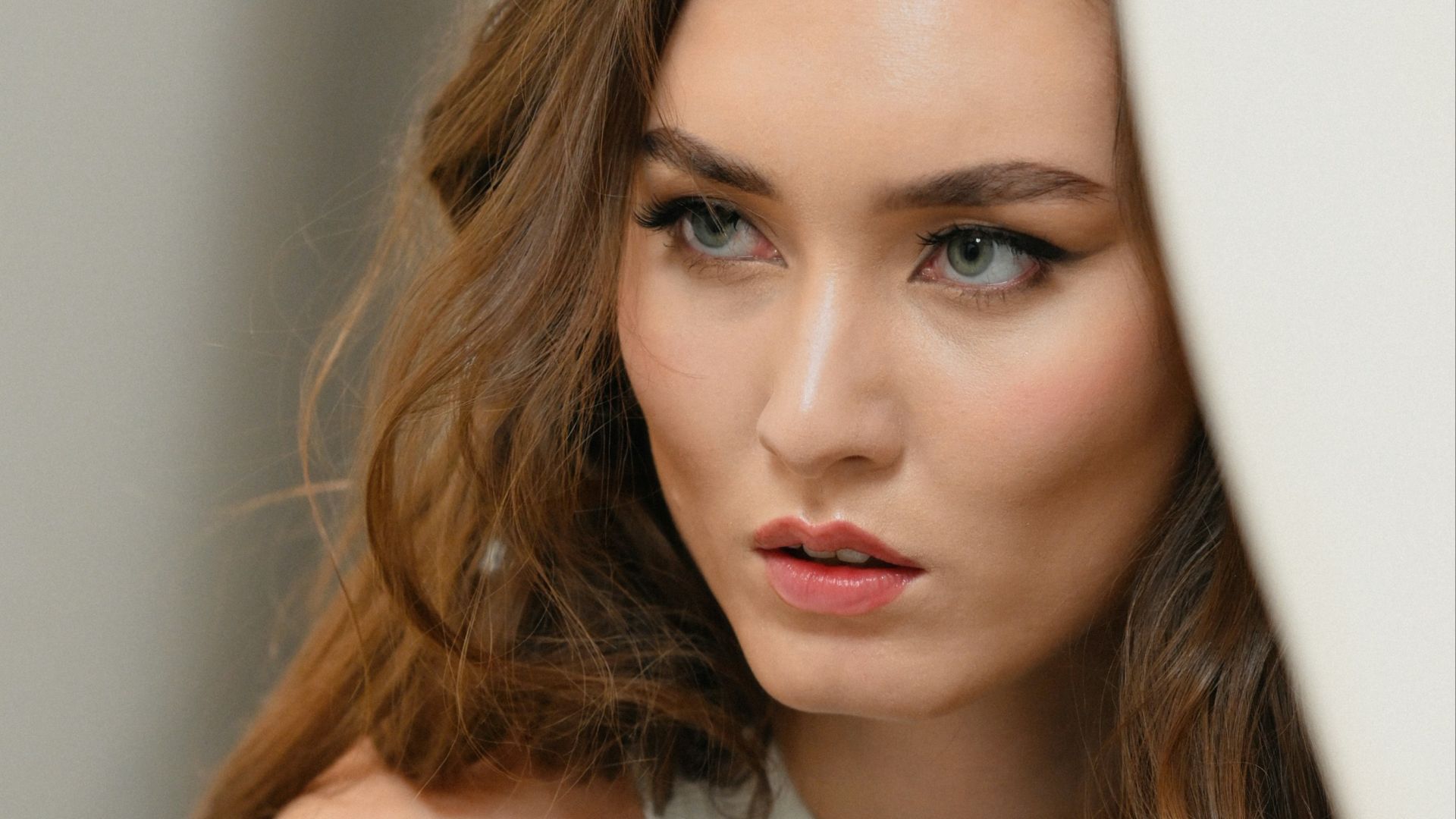 20 assumptions men make about women based on hair color