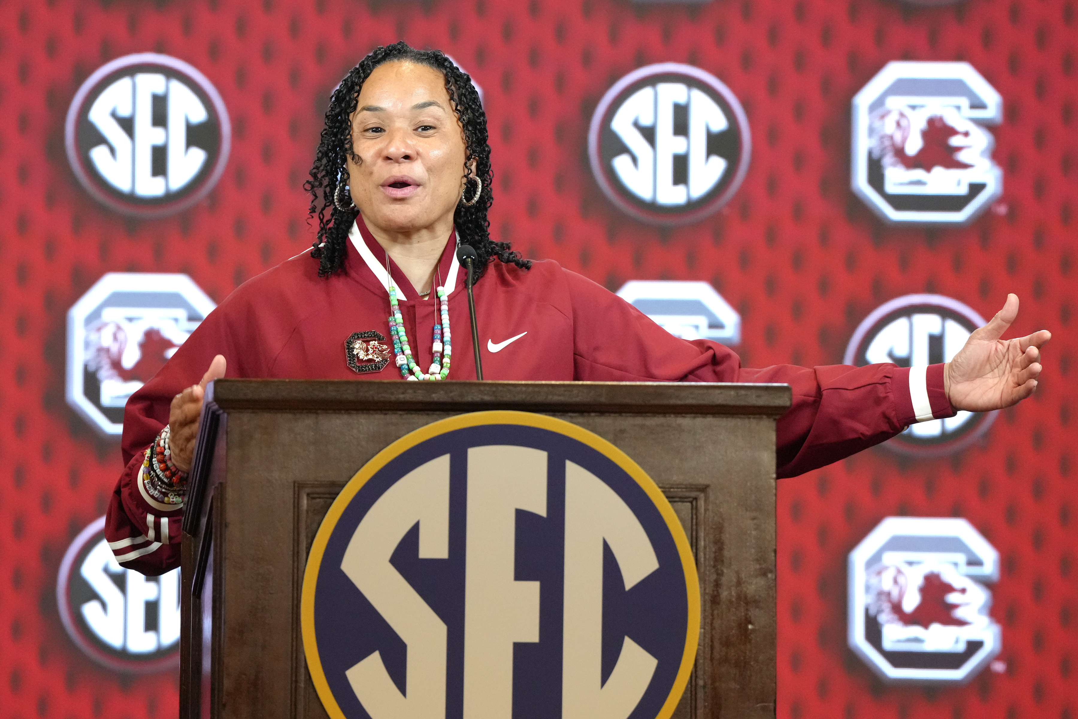 Women's college basketball preseason AP poll: South Carolina leads the ...