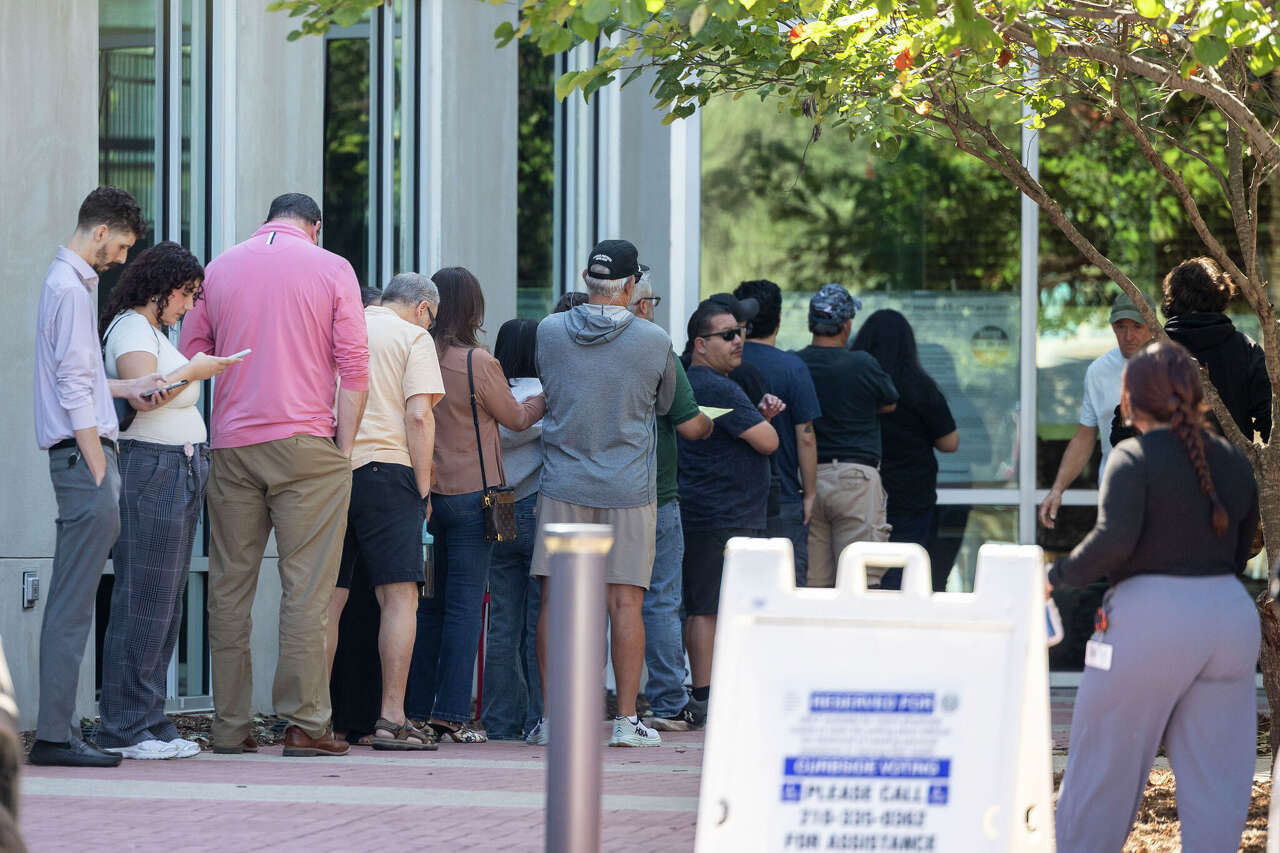 Texas workers may get paid time off to vote. Here's what to know