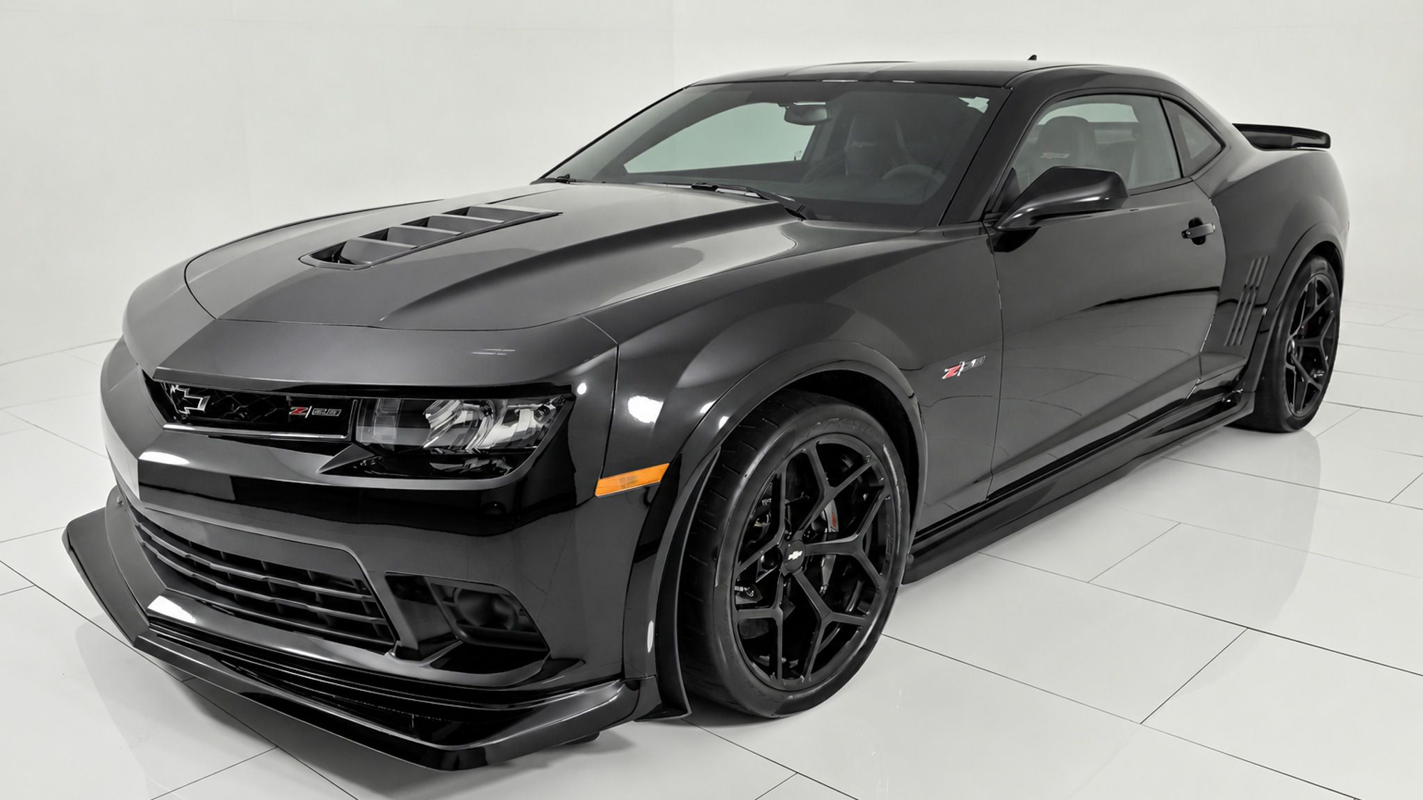 This 663-mile 2015 Camaro Z/28 skipped A/C on purpose, and that's what ...