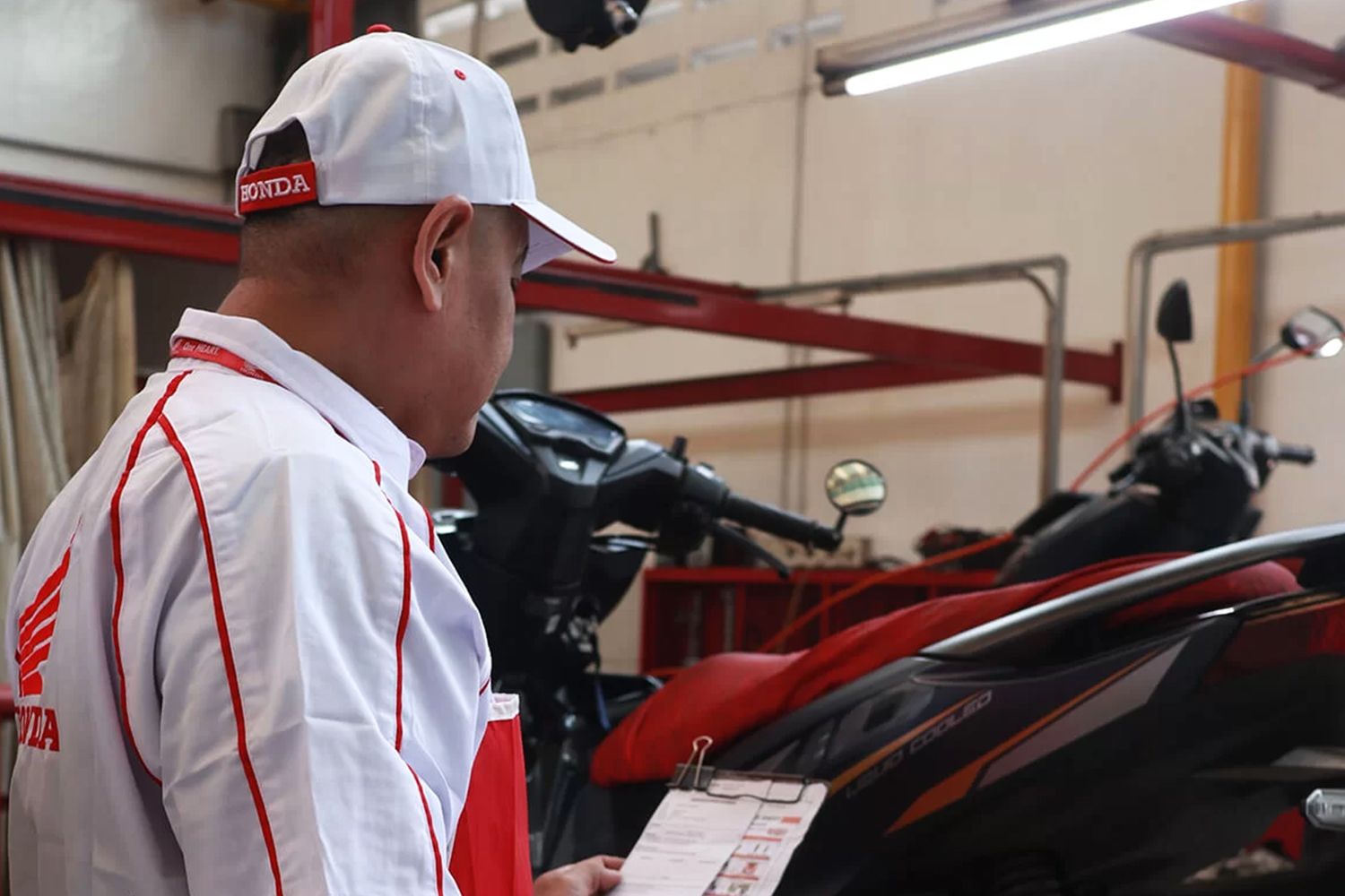 Promo sumpah pemuda, servis motor Honda dapat potongan khusus