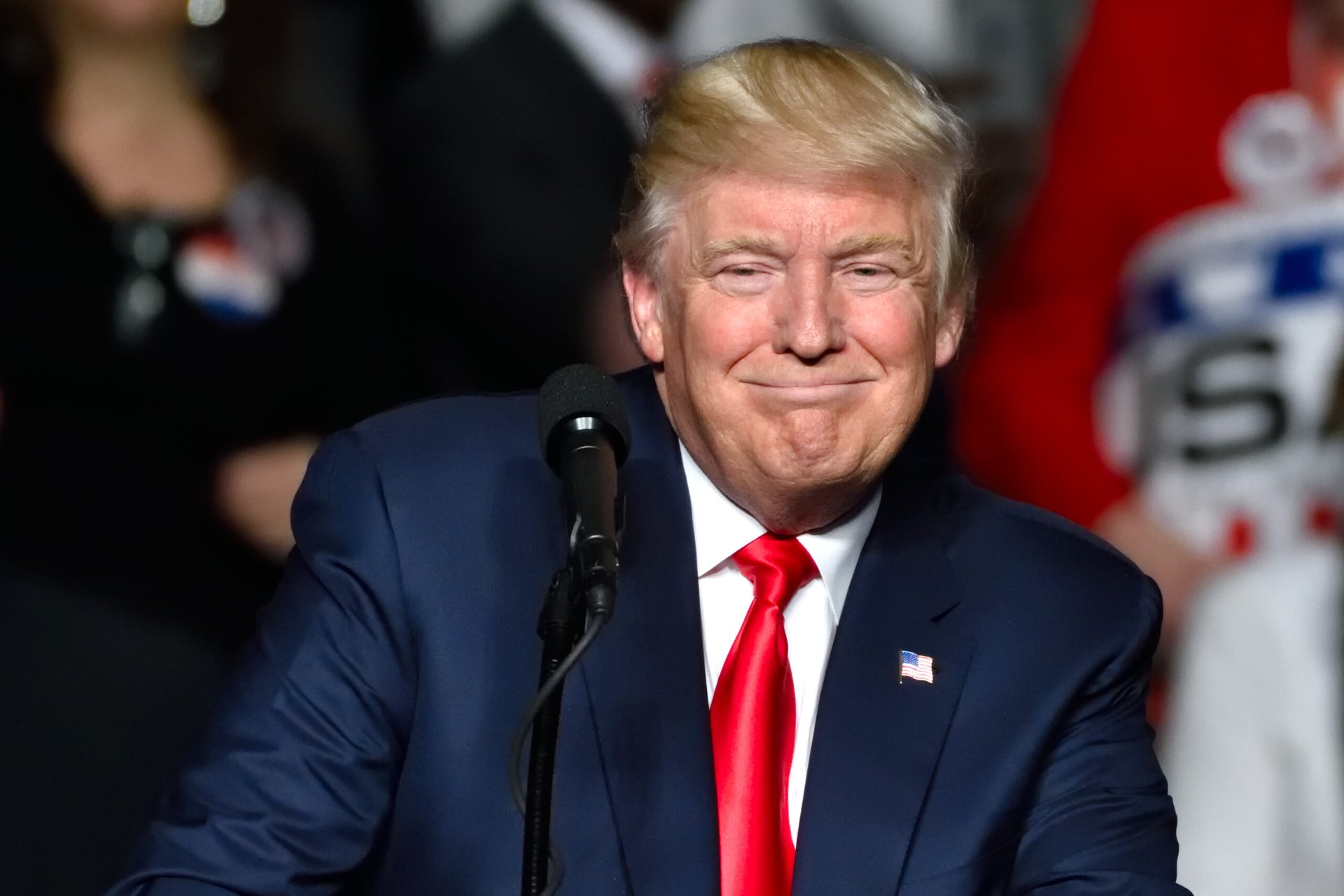 Trump says law forced a doctor to sue 700 patients — Medicare rules don ...