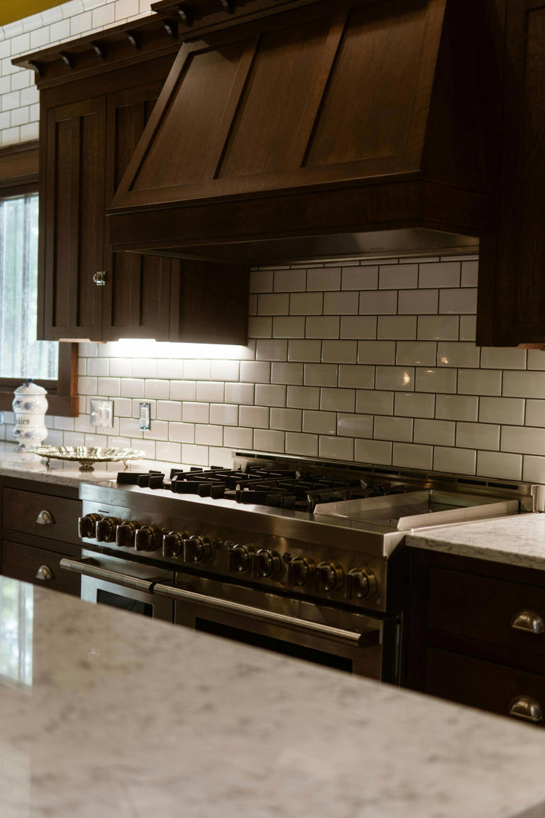 Designers say these 7 current kitchen trends will go out of style in ...