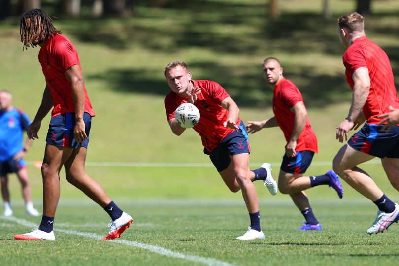 Brad O’Neill sends classy message to Jez Litten amid England No.9 battle