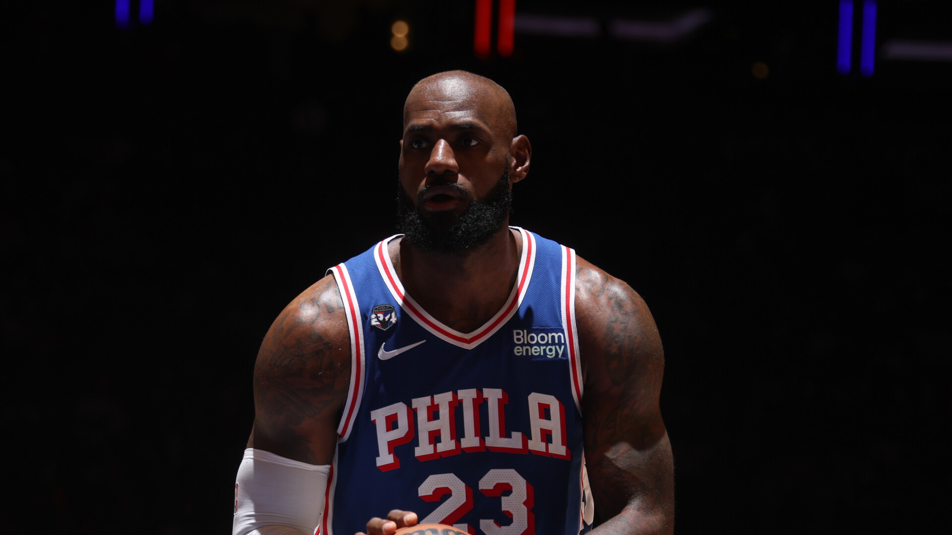 LeBron James' versatility, passing on full display in Philadelphia ...