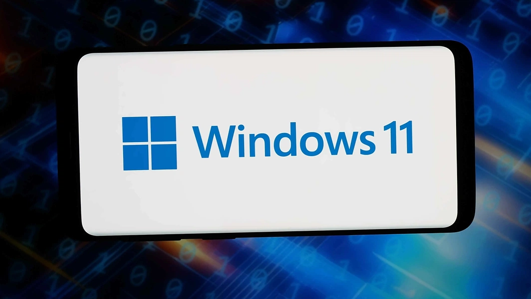 Bing wallpaper click-to-Bing feature returns without opt-out