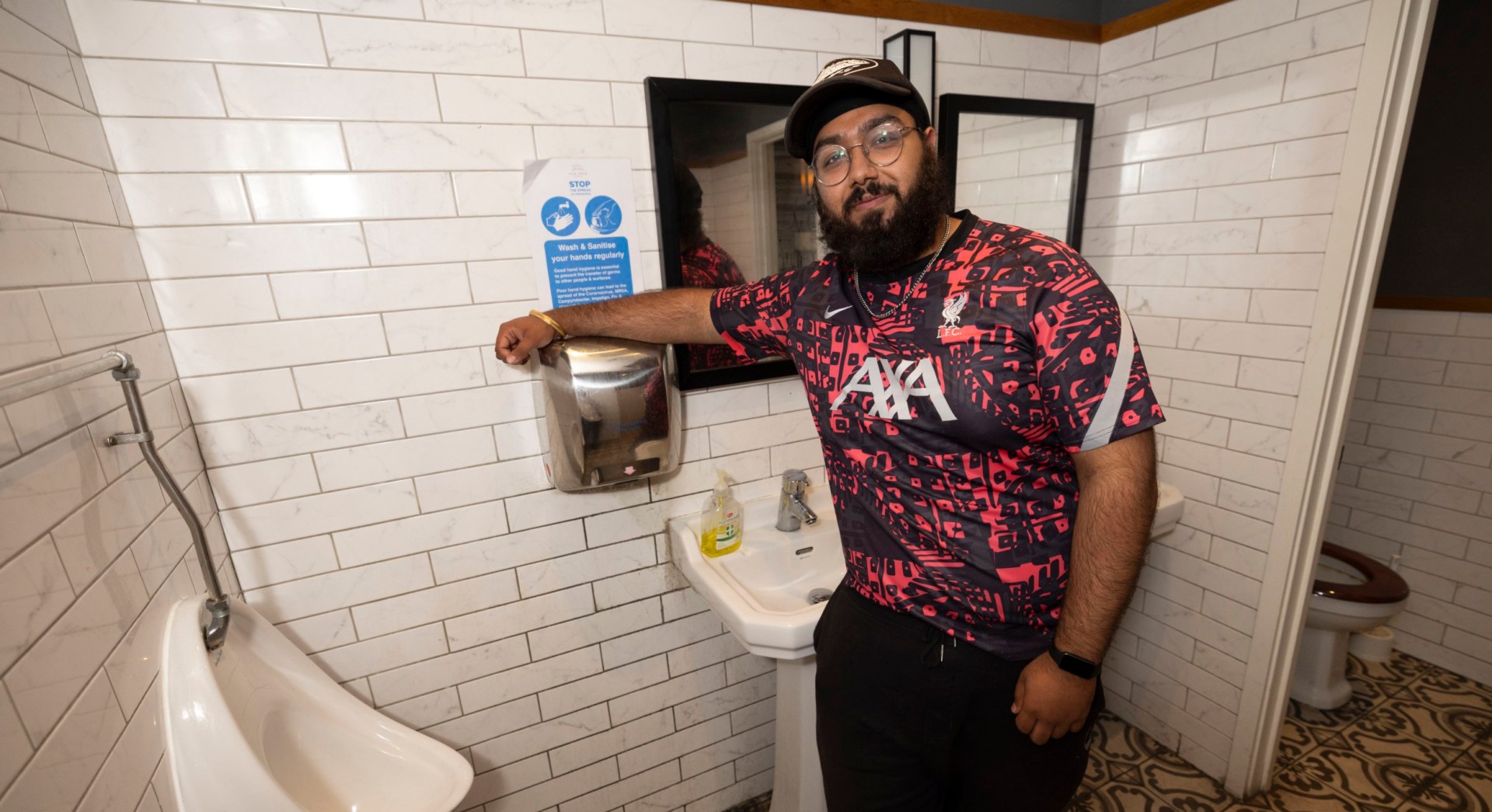 Pub urinal at the centre of Count Binface’s manifesto has been moved in ...