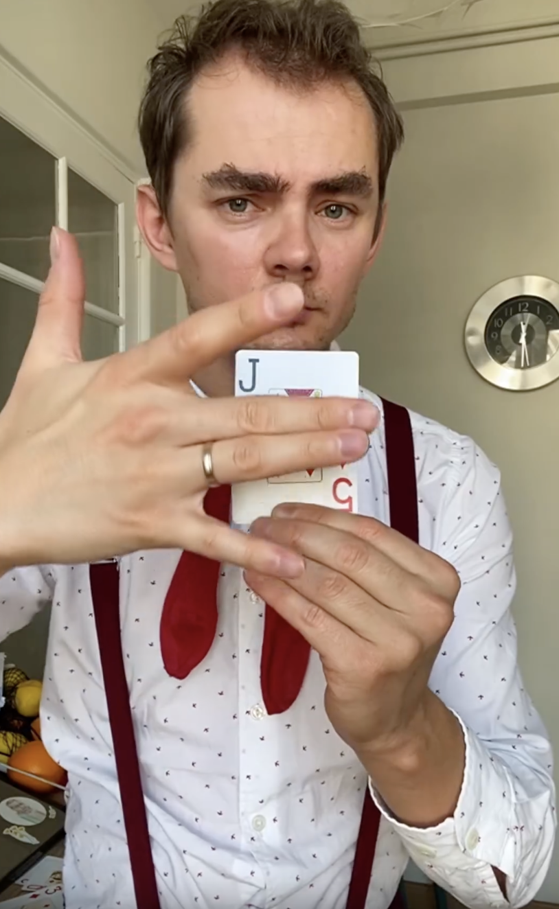 How magicians fool your eyes!