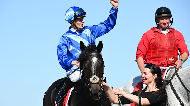 Uncertainty over Cox Plate hopefuls as new Melbourne Cup favourite emerges