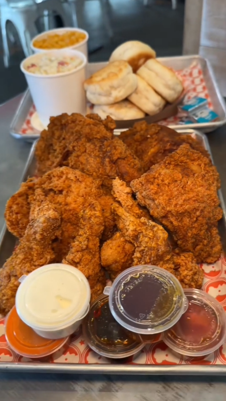 Blue Ribbon Fried Chicken’s ultimate platter in NYC
