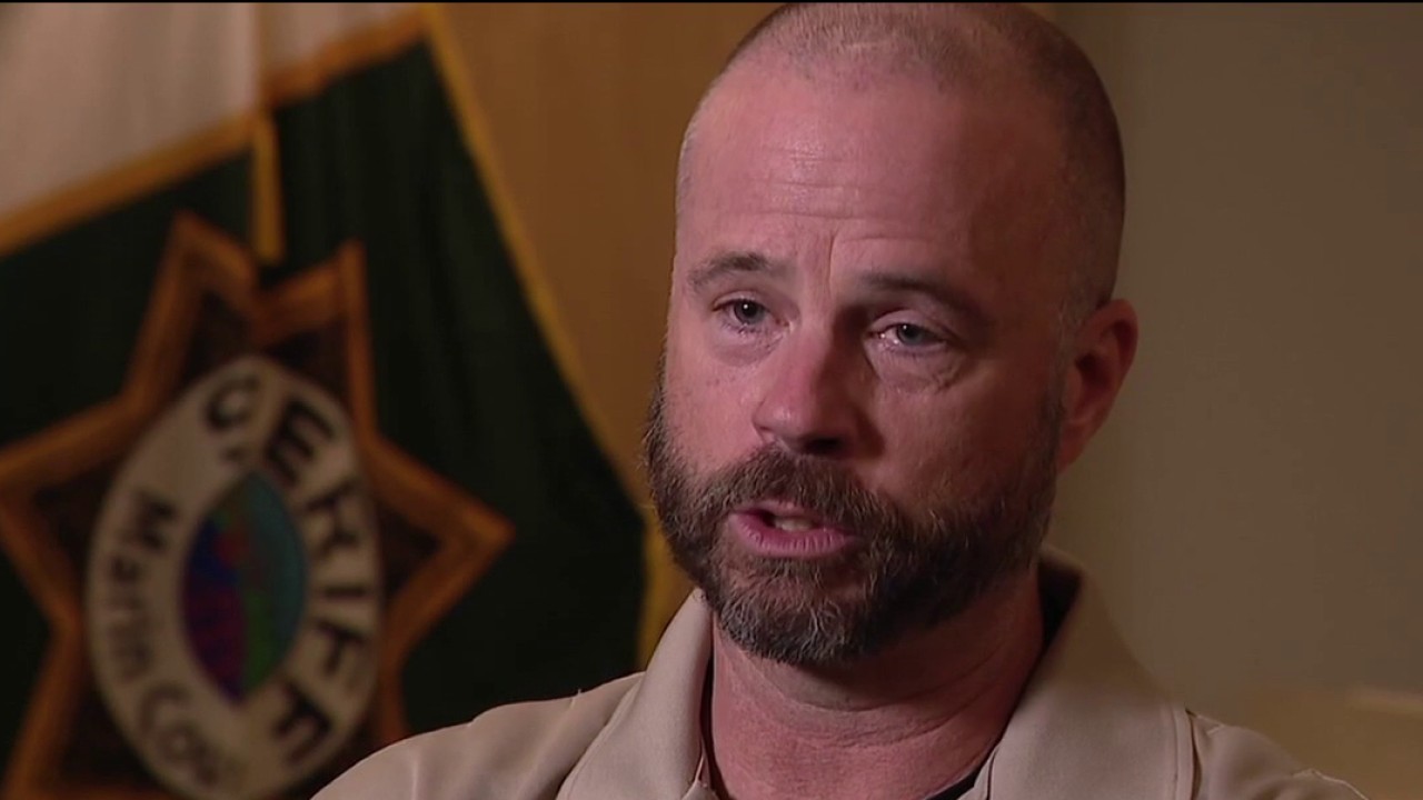 Marin sheriff's deputy gets medal for saving trapped in flooded car