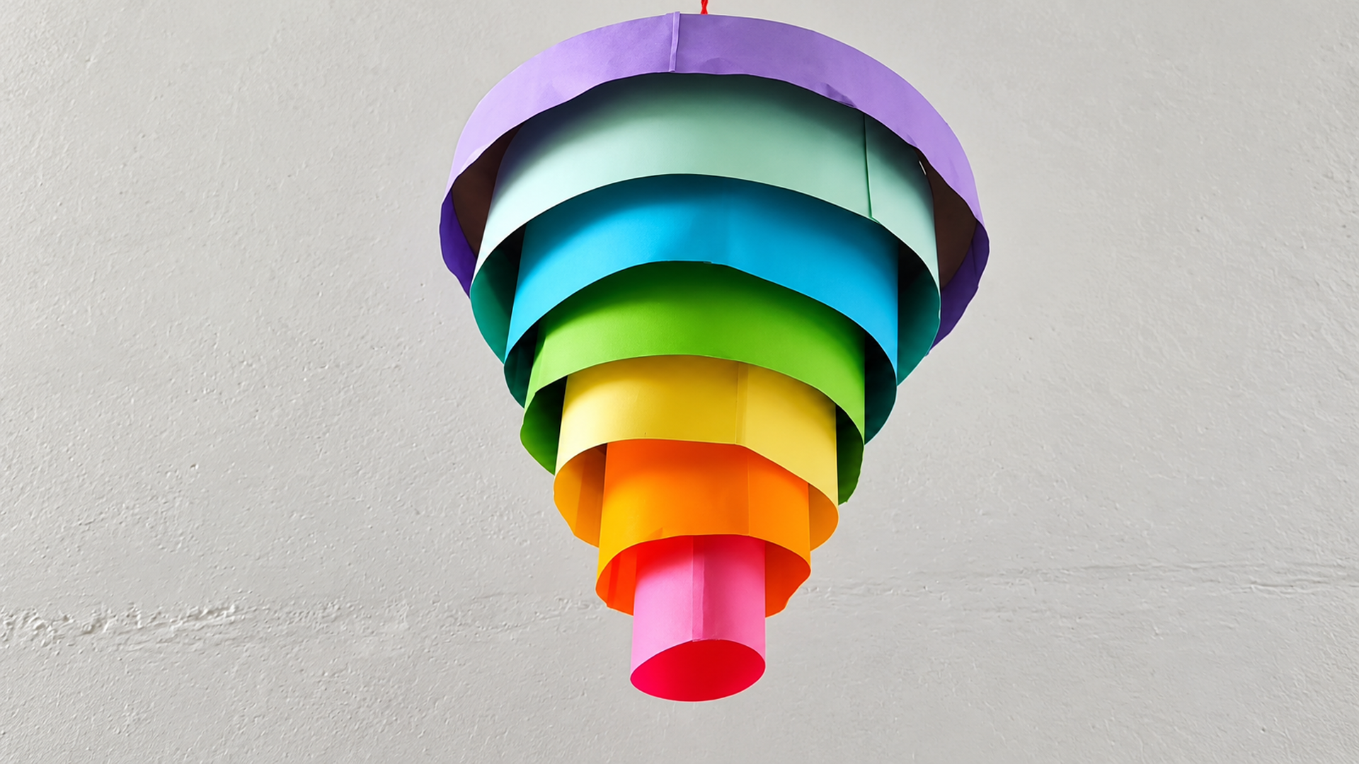 How colorful paper strips transform into a Diwali lantern