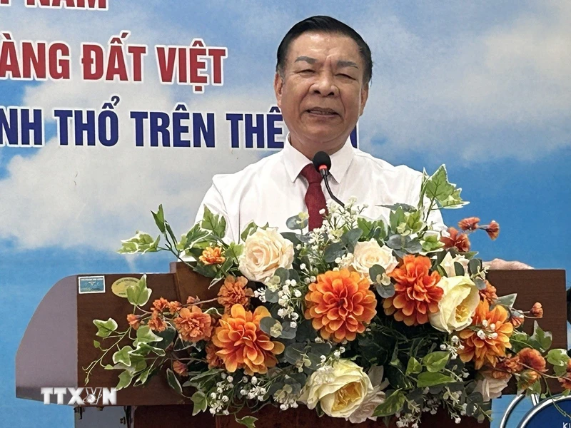 Người biến đất sét thành giá trị công nghệ
