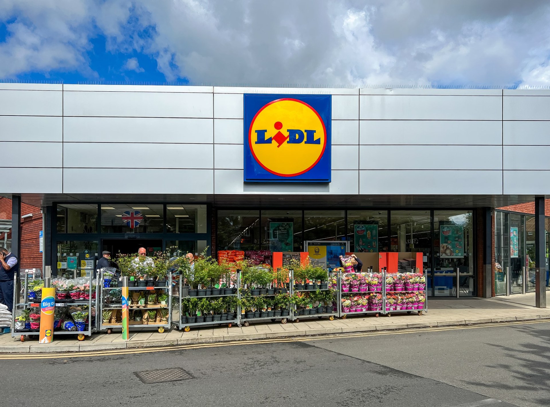 Lidl is giving 100 people a free £600 voucher