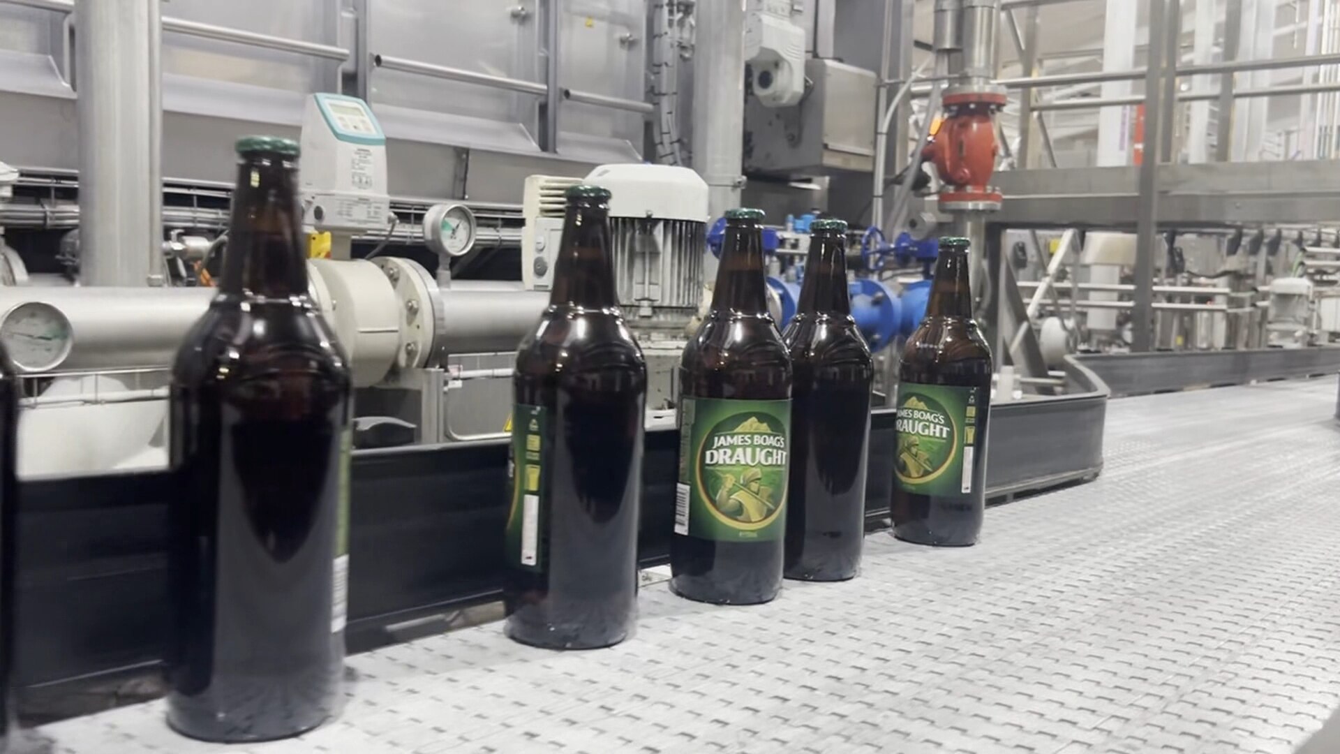 Final Tasmanian-brewed Boag's beers come off production line as brewer ...