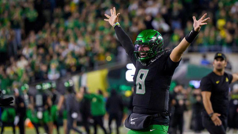 Dan Lanning gets real about Oregon Ducks quarterback competition for ...