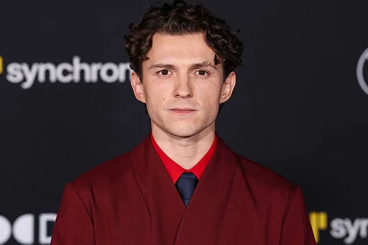 Tom Holland, 30, is returning to Sony for a mysterious new thriller ...