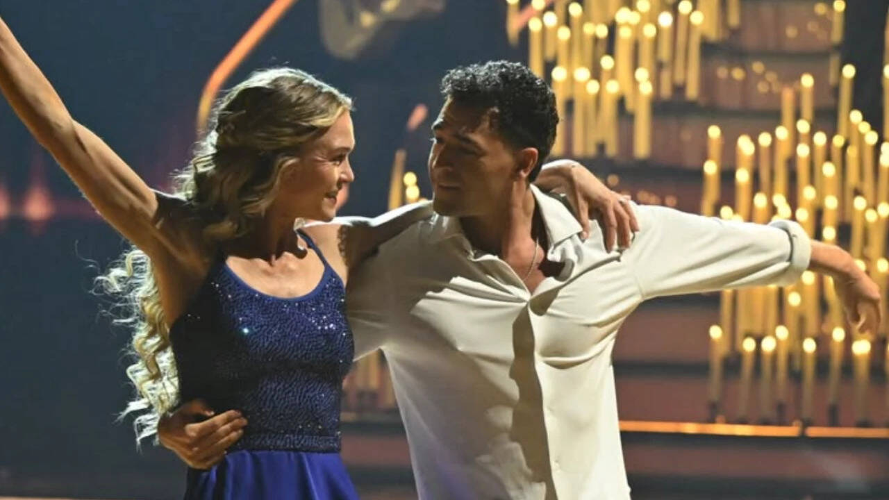 Julia Stiles pays tribute to Heath Ledger on 'Dancing with the Stars'