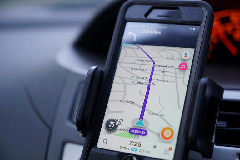 Waze rejects Malaysia’s data risks claims after civil servants barred ...