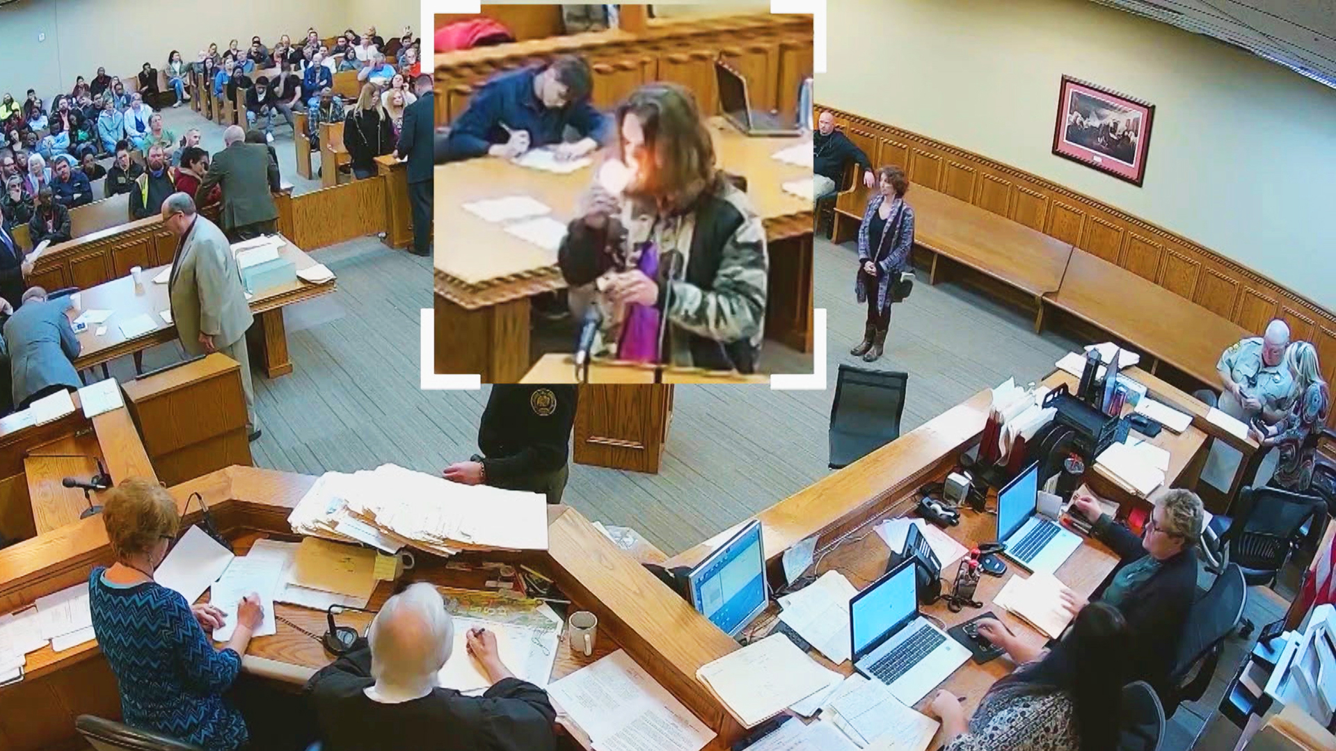 Man lights up in court | Court Cam
