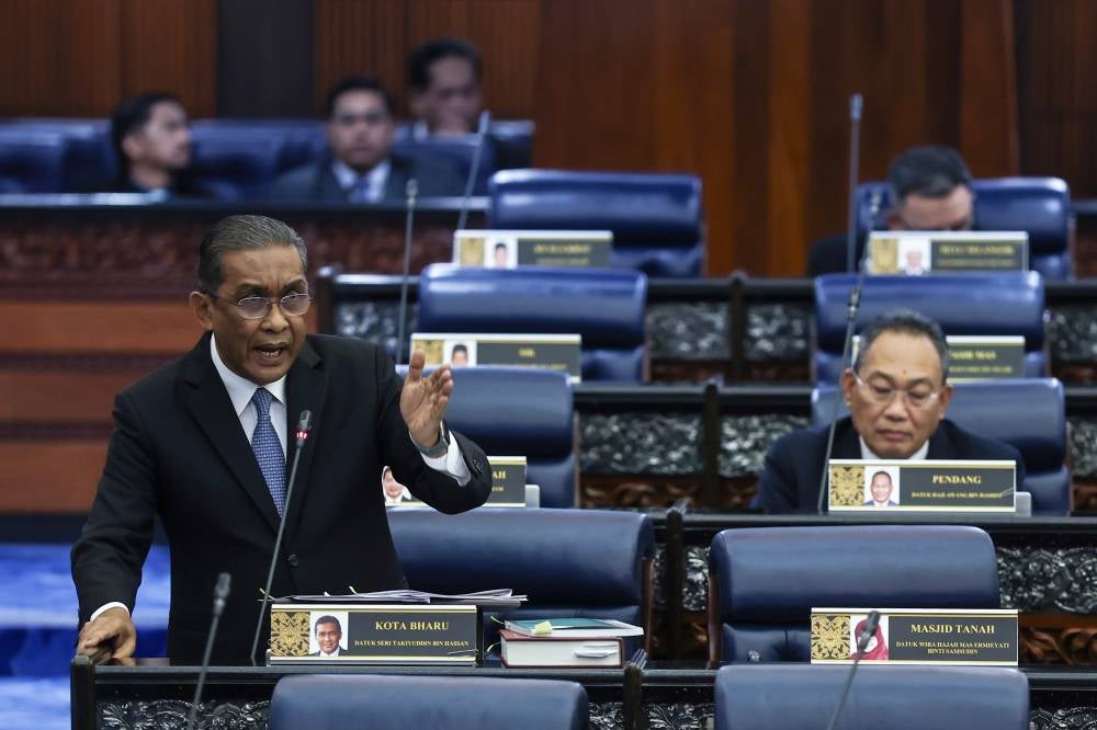 Takiyuddin given until tomorrow to withdraw word 'hypocrite' - Johari