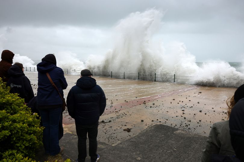 Storm Austen alert amps up as Cornwall and Devon hit with amber weather ...