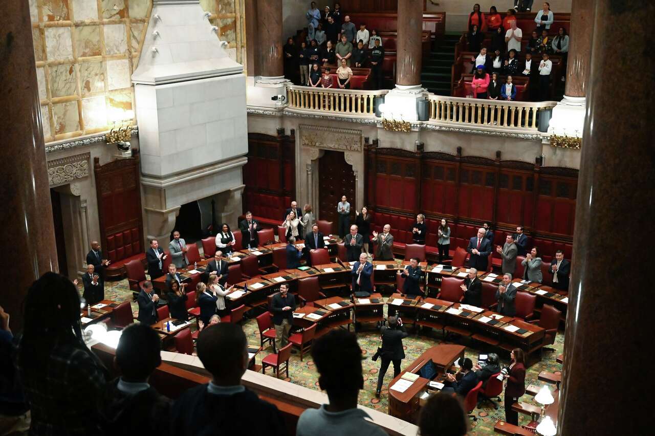 Democrats look to regain veto-proof majority in NY state Senate